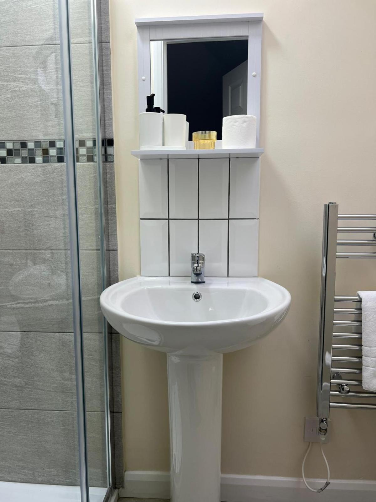 Modern Apartment Free Off Road Parking King Bed Suite 9 Nottingham Exteriér fotografie